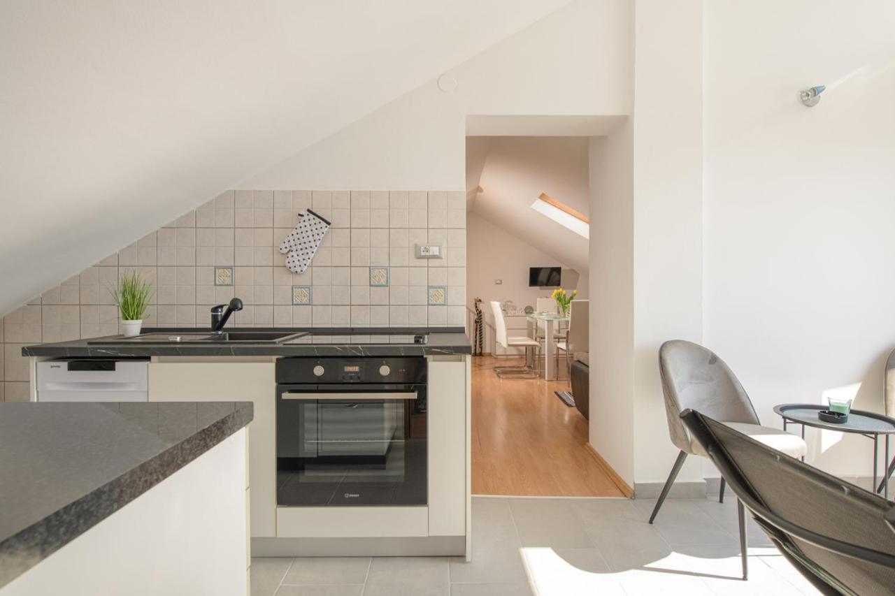 Apartmani Tena Selce Luaran gambar