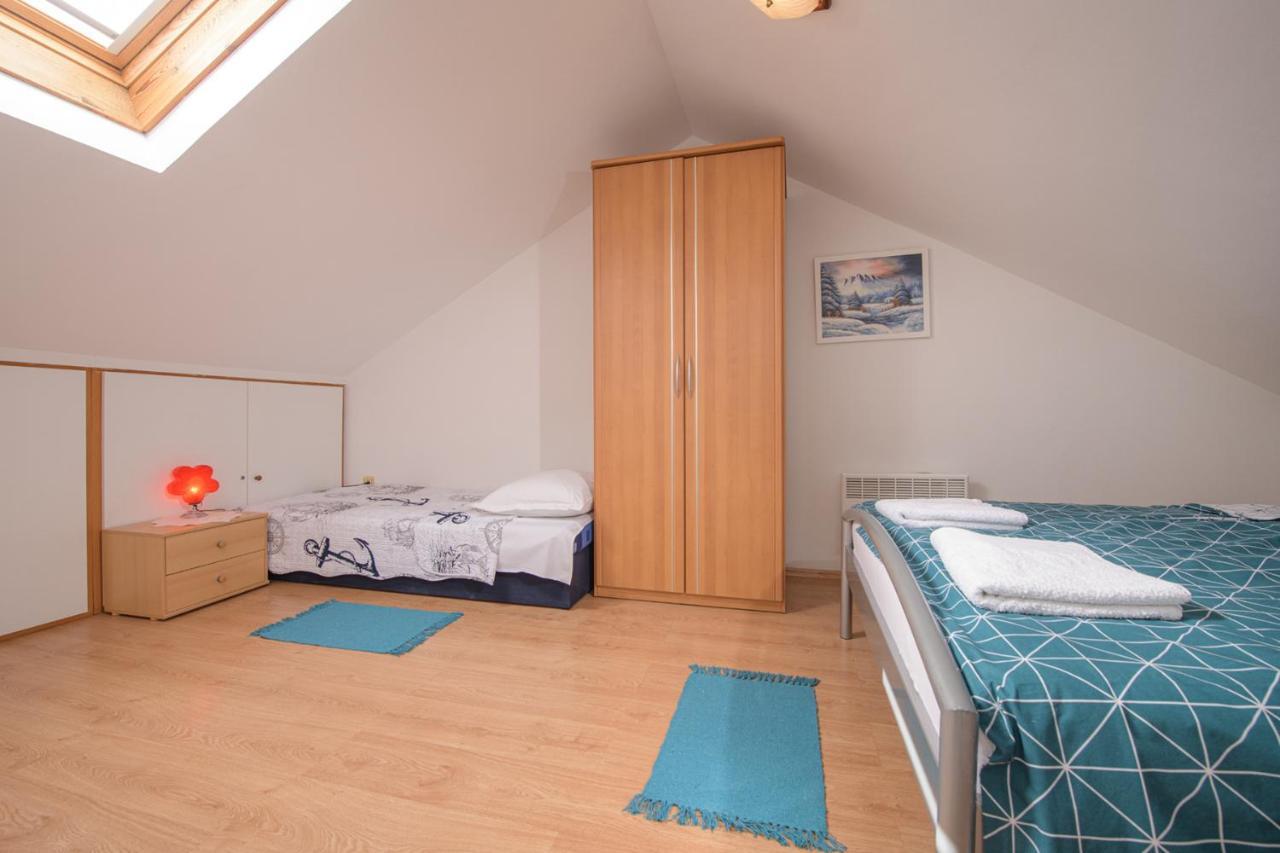 Apartmani Tena Selce Luaran gambar