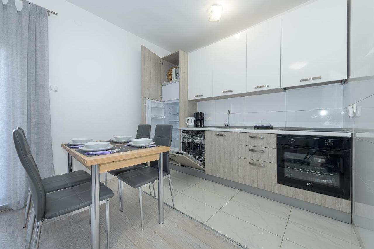 Apartmani Tena Selce Luaran gambar