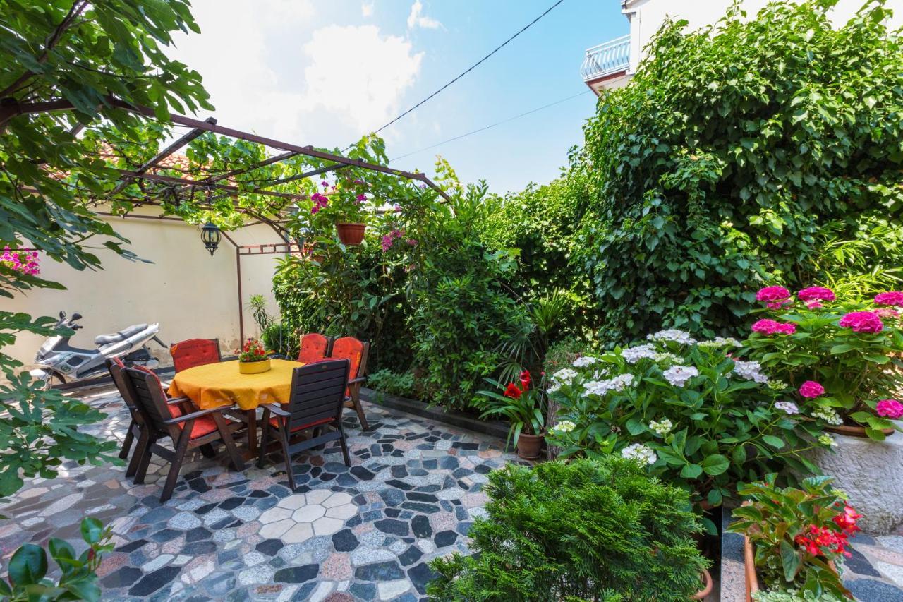 Apartmani Tena Selce Luaran gambar